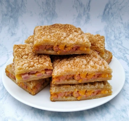 Hojaldra de Jamón y Queso